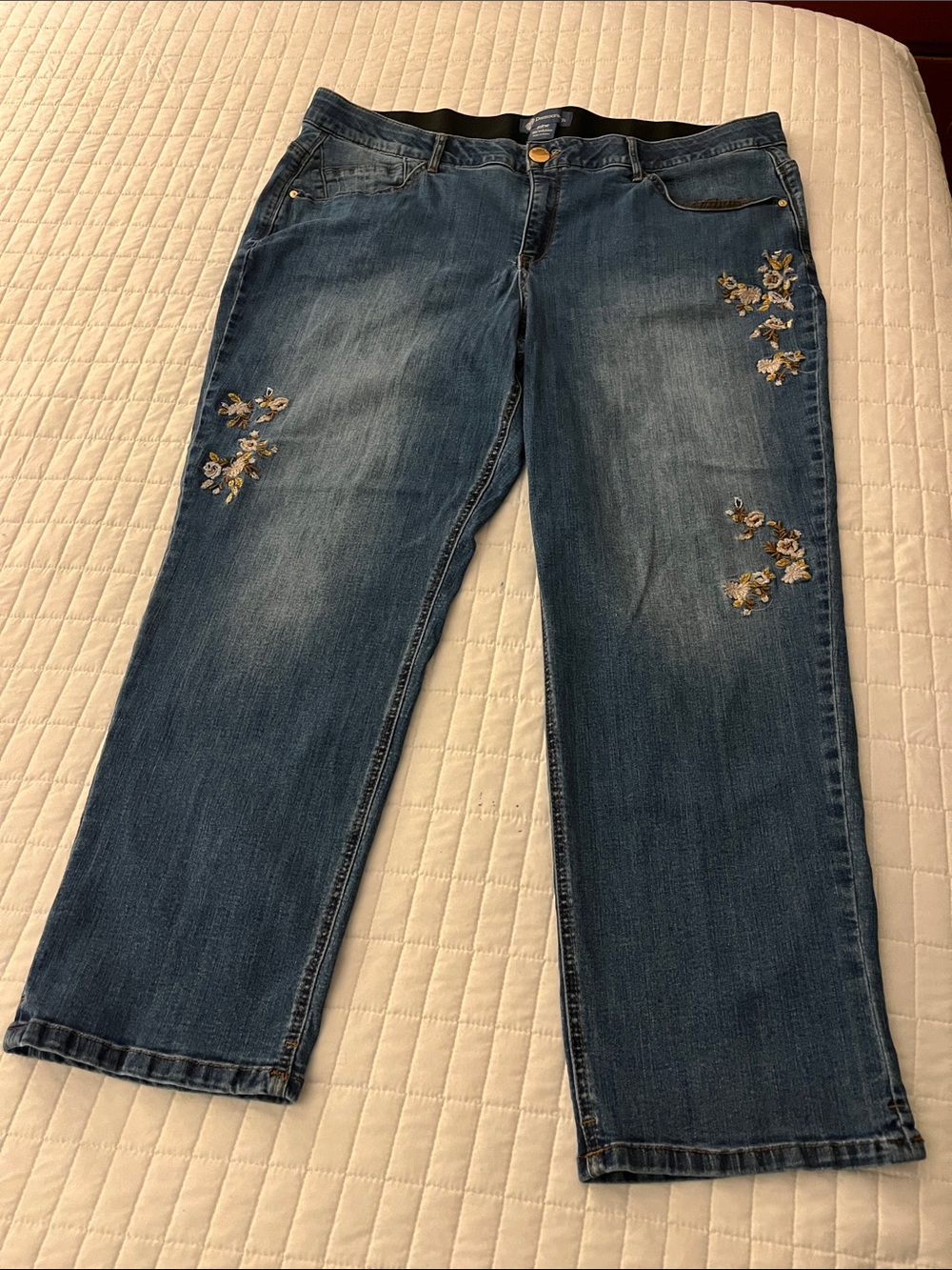 Democracy Floral Embroidered Straight-Leg Jeans w/Fading-Elastic Band Waist